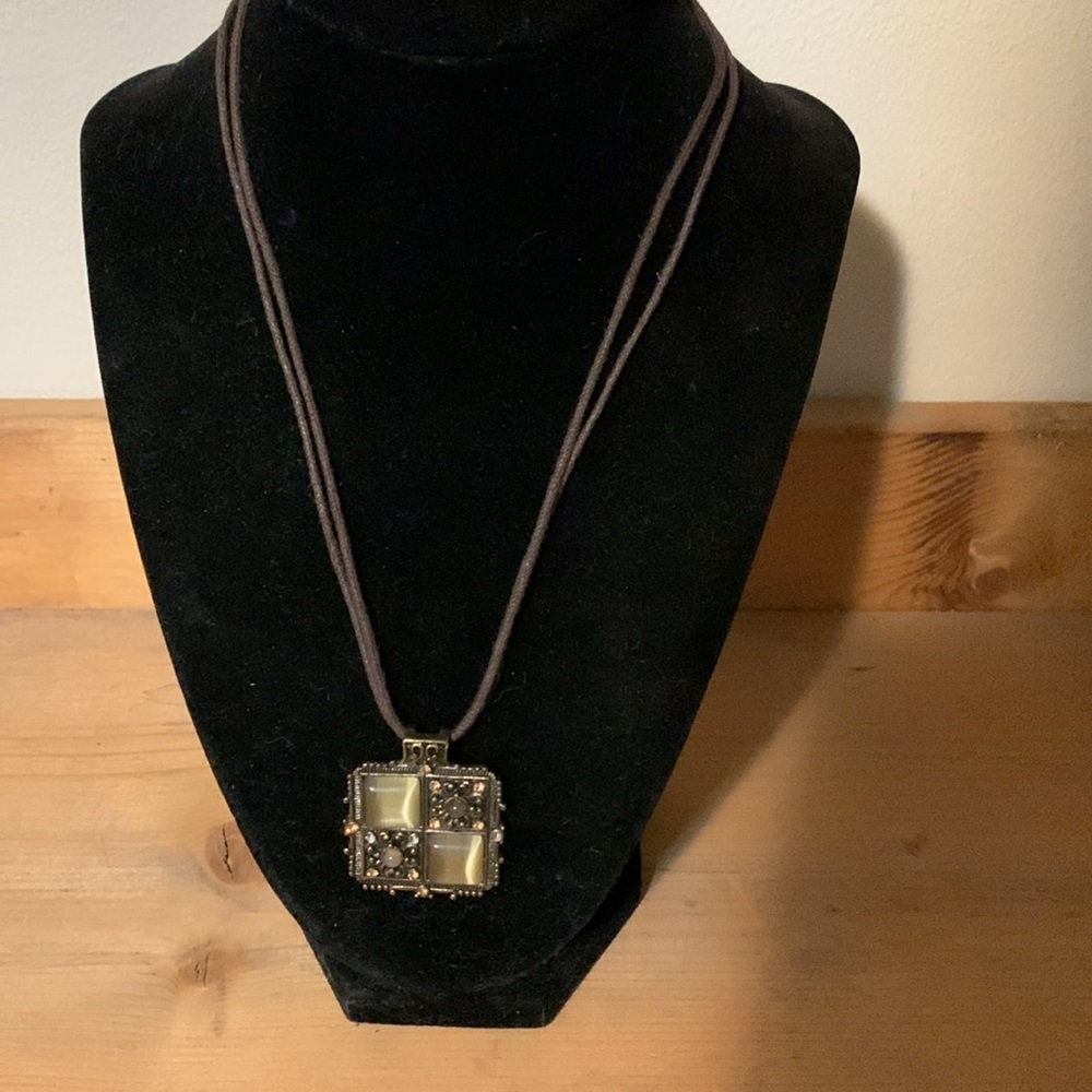 Pretty necklace, 20”, - Picture 2 of 6